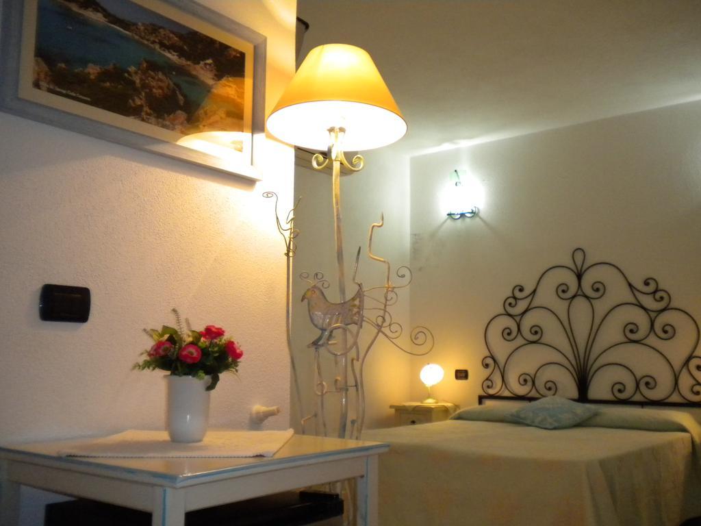 Bed & Breakfast Mare Isole La Maddalena  Eksteriør billede